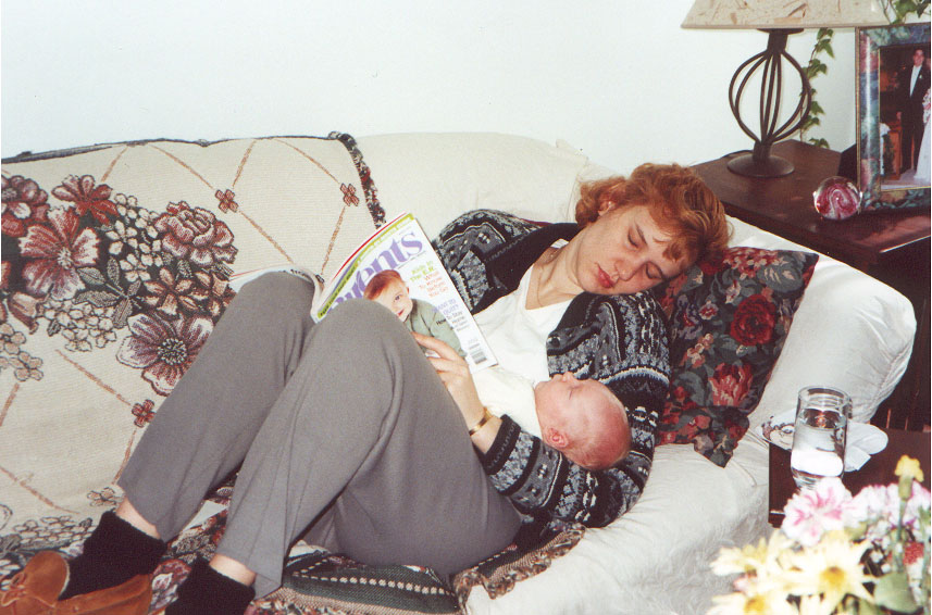 april_sleeping2.JPG (139029 bytes)