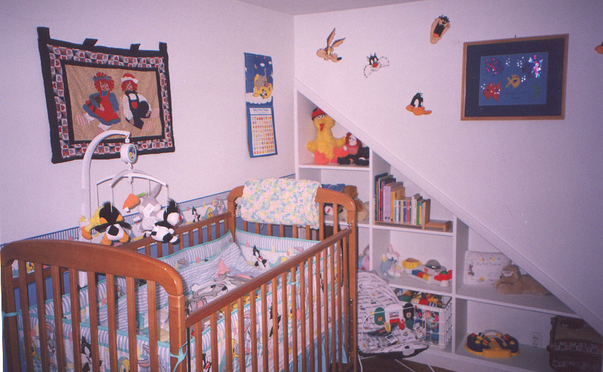 babys room2.JPG (123006 bytes)